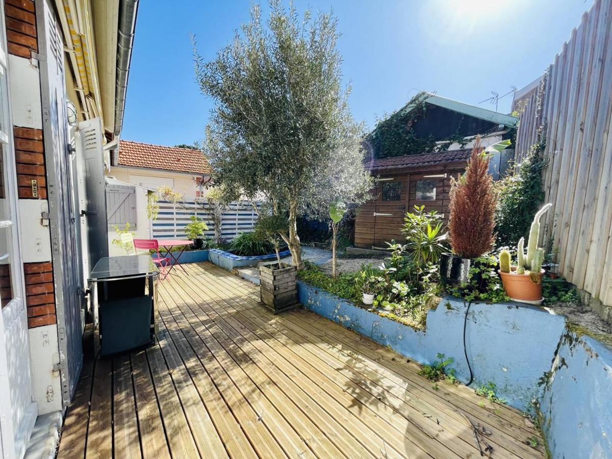 Hébergement de vacances Maison Arcachon: Proche Centre, Plage Et Parc. Terrasse Ensoleillee, 2 Mezzanines, Animaux Acceptes. - Fr-1-433-101 *